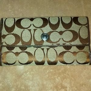 Women's coach wallet